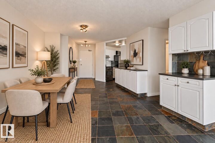 Property Photo:  10045 117 Street NW 702  AB T5K 1W8 