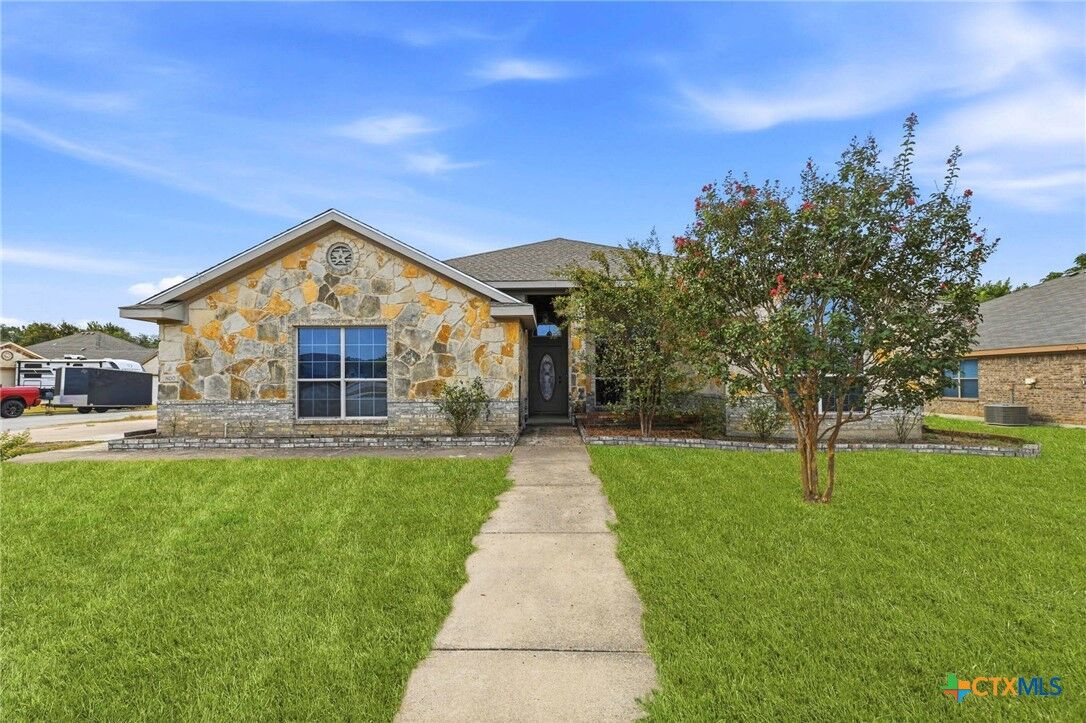 Property Photo:  800 Cody James Drive  TX 76542 