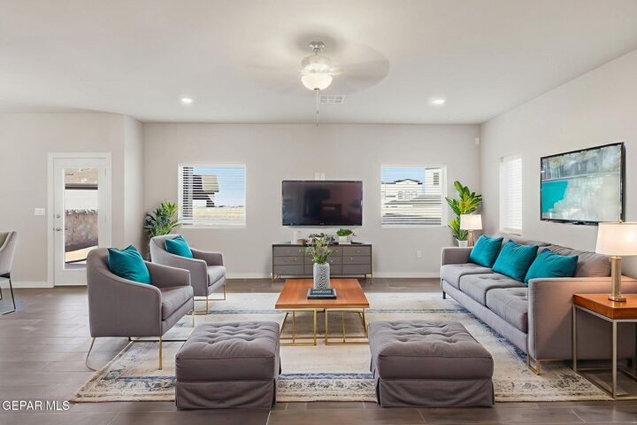 Property Photo:  5709 Las Ramblas Avenue  TX 79934 
