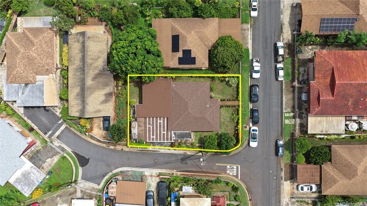 Property Photo:  94-1010 Nalii Street  HI 96797 