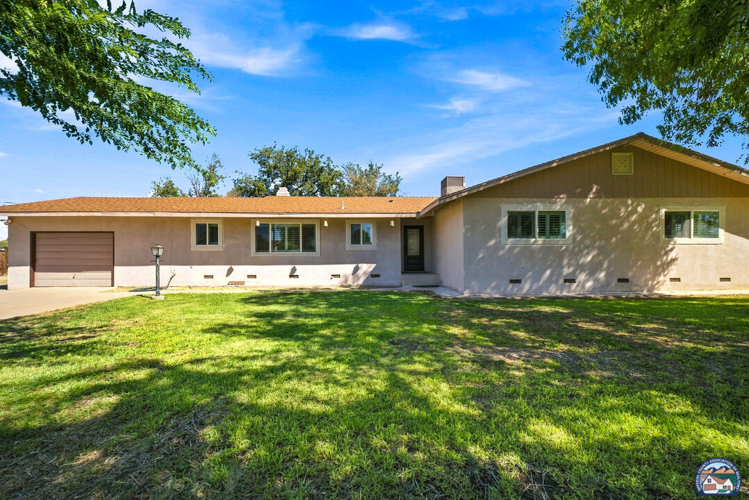 Property Photo: 1844 E Underwood Rd CA 92250