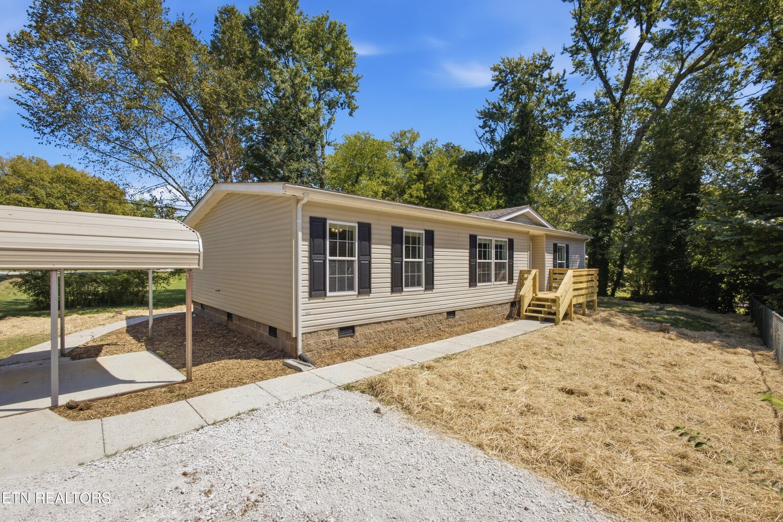 Property Photo: 414 Palmer St TN 37763