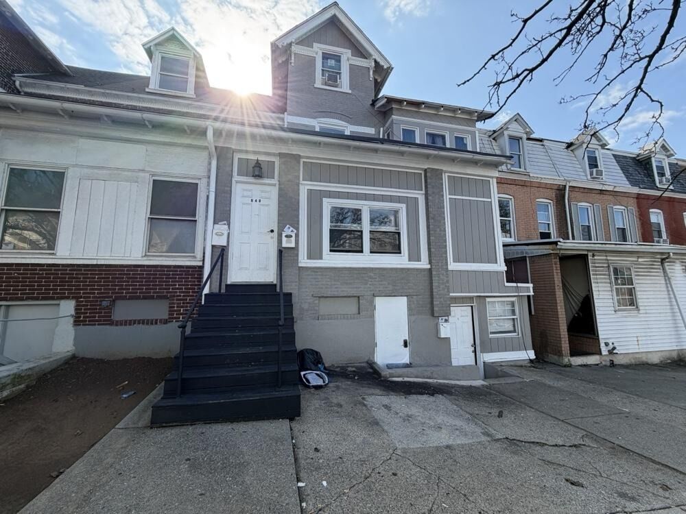 Property Photo: 848 N 7th Street 1 PA 18102