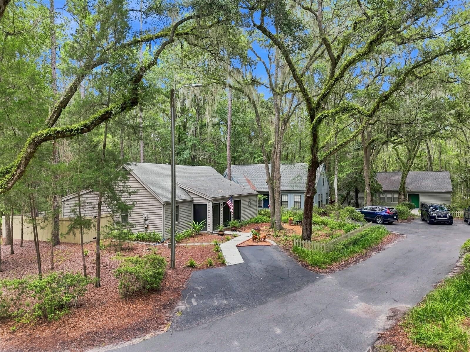Property Photo:  5201 SW 86 Terrace  FL 32608 