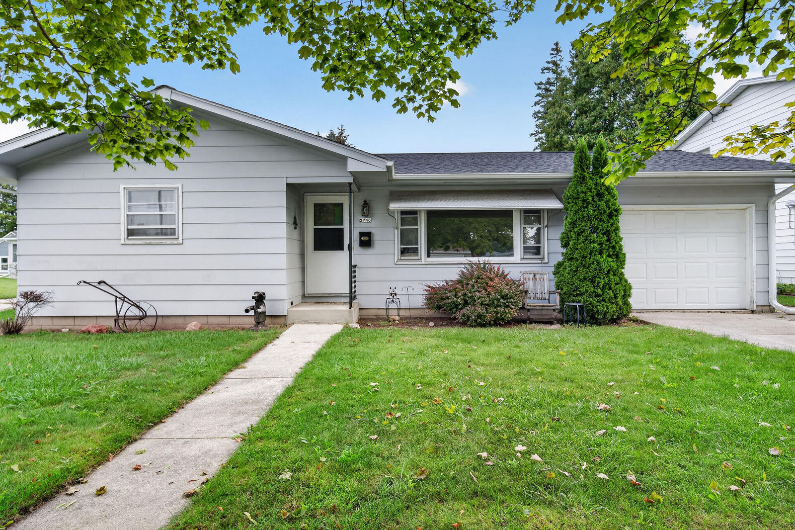 Property Photo: 2746 Saemann Ave WI 53081