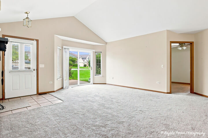 Property Photo: 1744 Court Street 1744 IL 60050