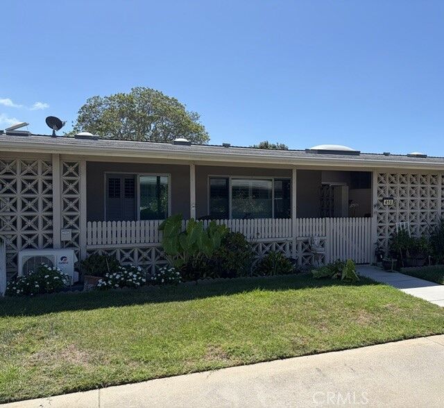 Property Photo:  1720 Interlachen Road 41-G  CA 90740 