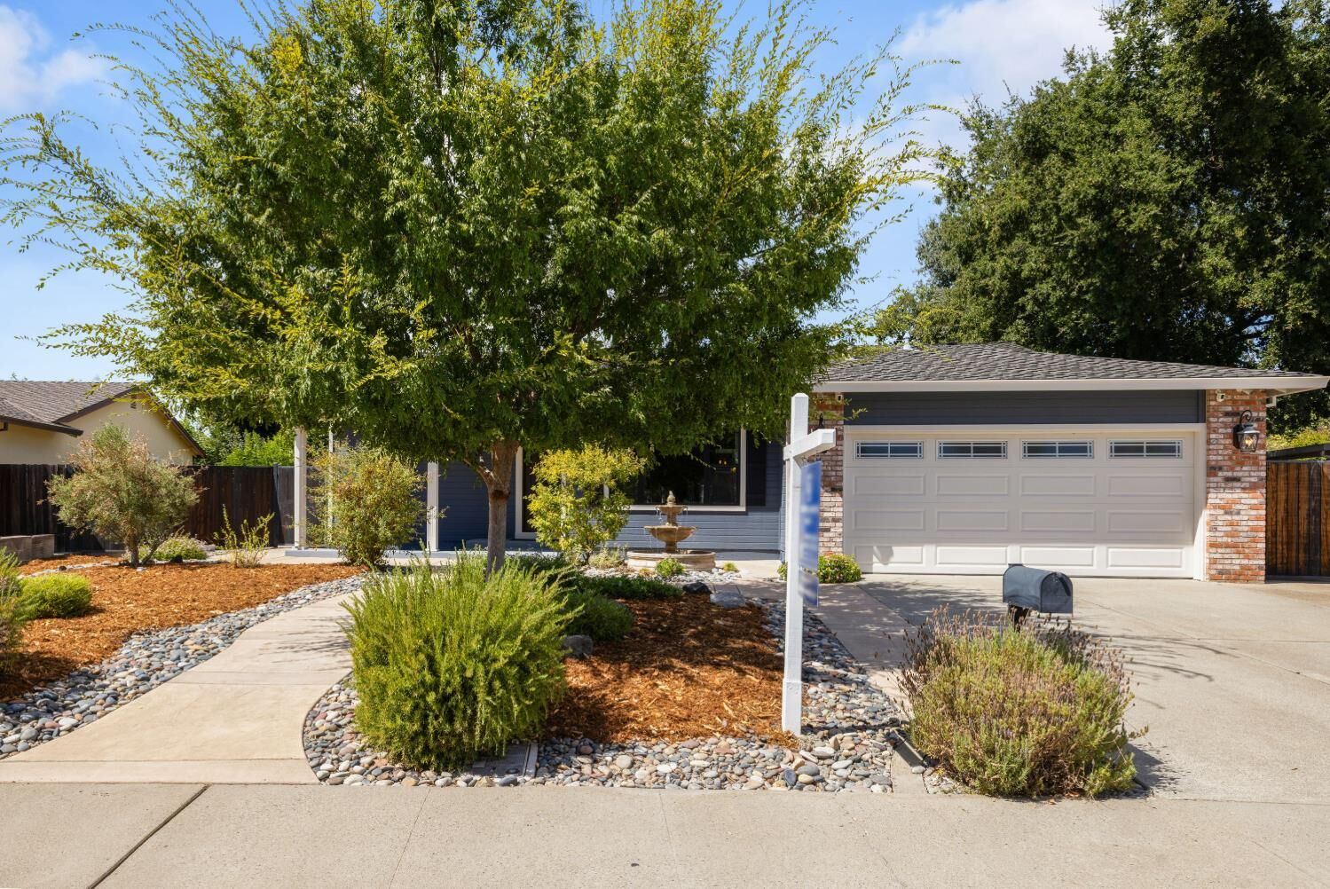 Property Photo: 6762 Starboard Way CA 95831