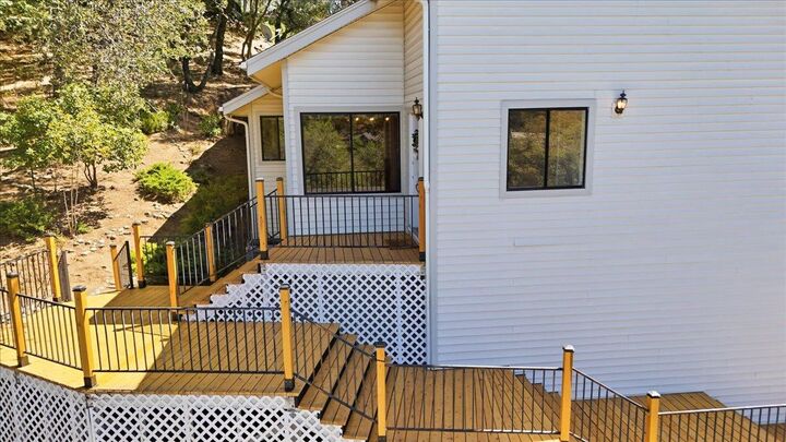 Property Photo:  18566 Song Sparrow Court  CA 95946 