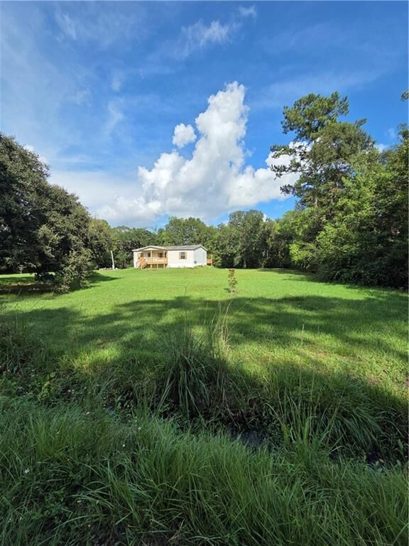 Property Photo: 204 Pinehazel Drive LA 70461