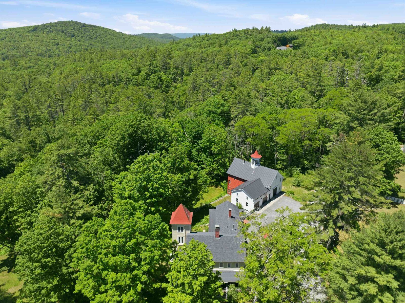 Property Photo:  183 Waterloo Street  NH 03278 