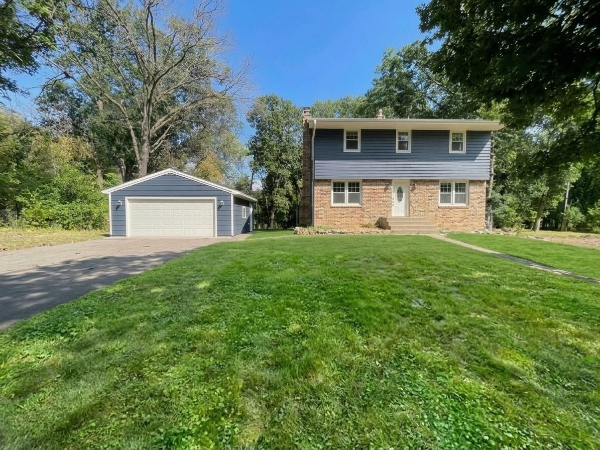 Property Photo:  928 Griffin Avenue  MN 55115 