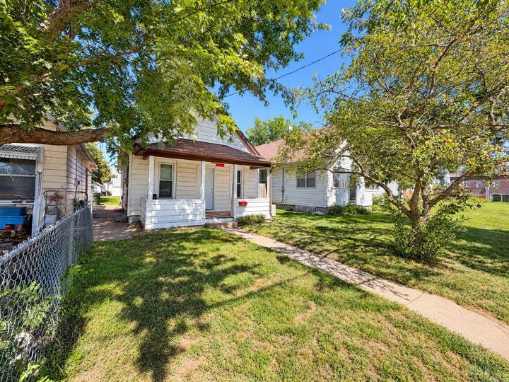 Property Photo: 2611 Dodge Ave IA 51106