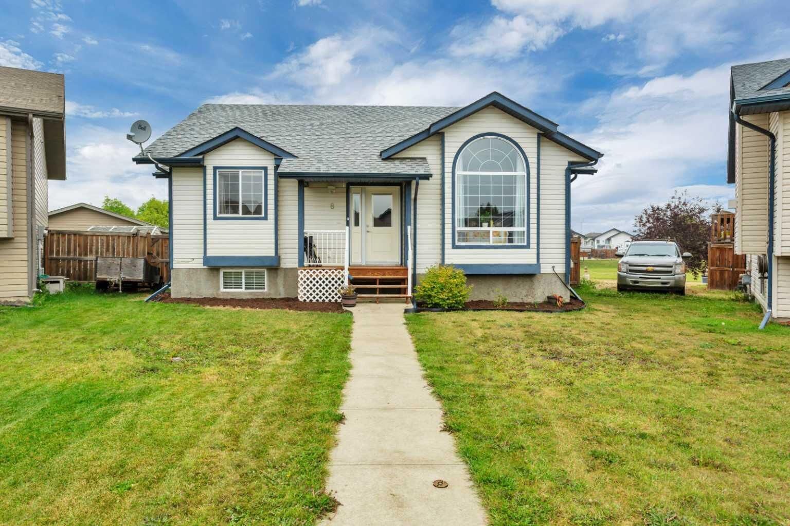 Property Photo:  8 Hansen Close  AB T4S 2P1 