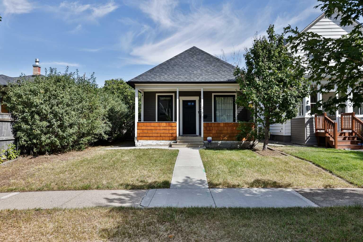 Property Photo:  937 10 Street S  AB T1J 2N4 