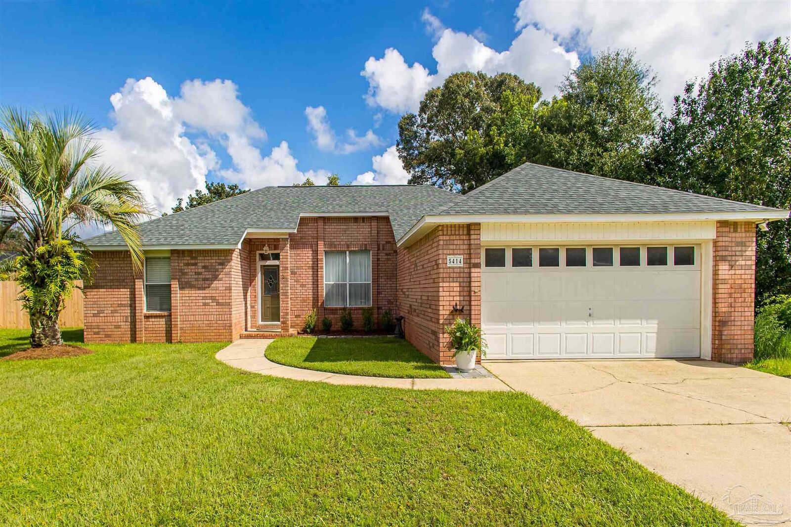 Property Photo:  5414 Murray Ln  FL 32526 