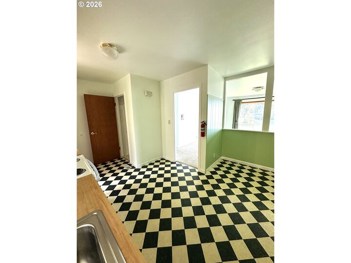 Property Photo: 2840 Grand Ave OR 97103