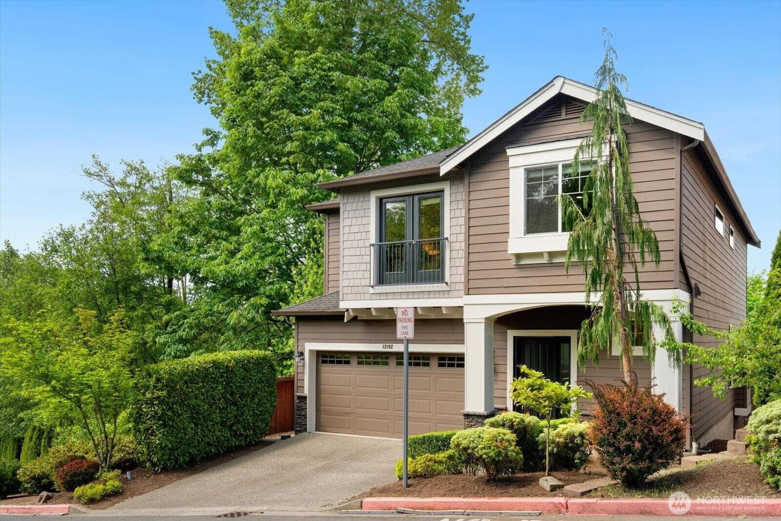 Property Photo:  12102 NE 174th Street 1  WA 98011 