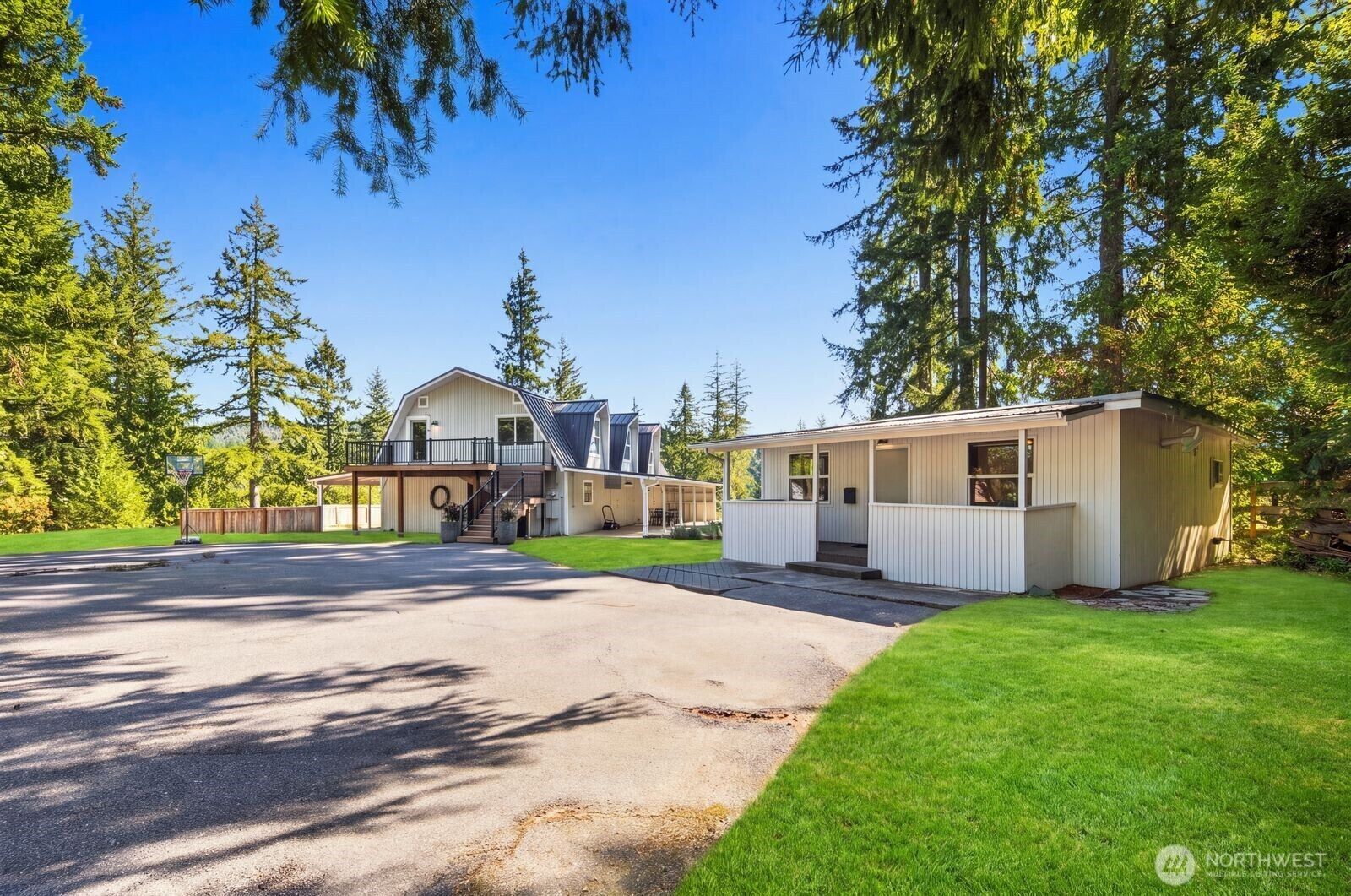 Property Photo:  25515 SE Issaquah-Fall City Road  WA 98029 
