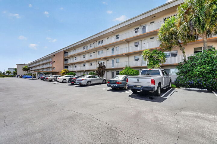 Property Photo:  230 NE 26th Avenue 412  FL 33435 