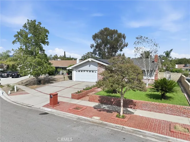 Property Photo: 8755 Tangelo CA 92335