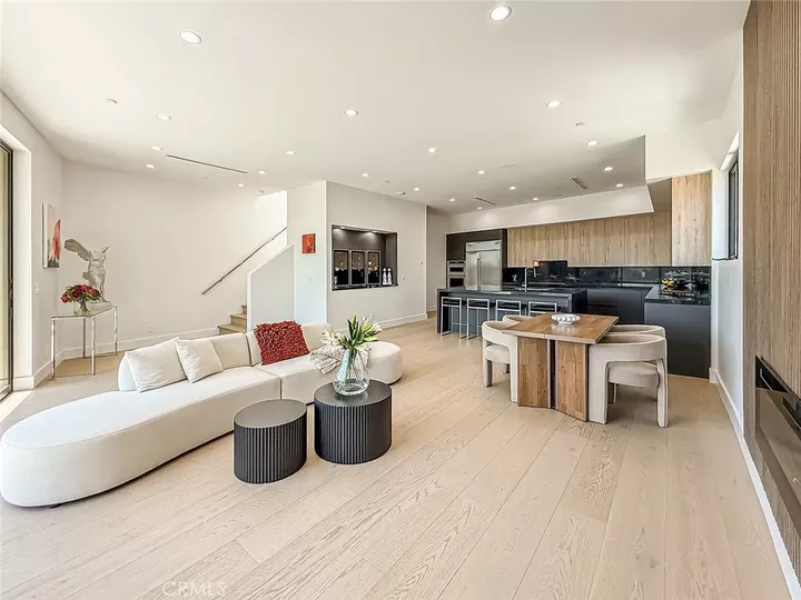 Property Photo: 5134 Medina CA 91364