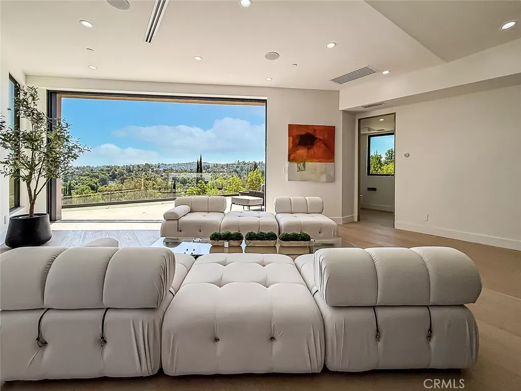 Property Photo:  5130 Medina  CA 91364 