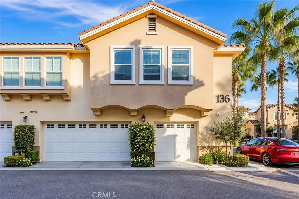 Property Photo: 1136 N Euclid 14 CA 92801