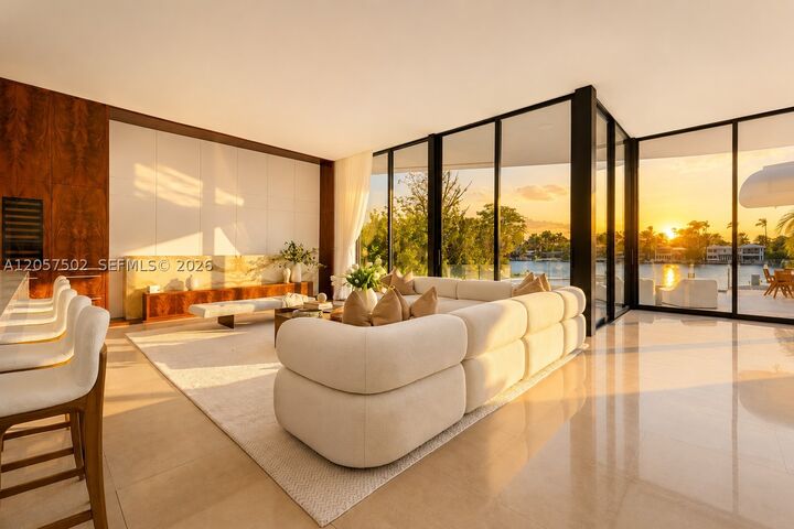 Property Photo:  503 E Dilido Dr  FL 33139 