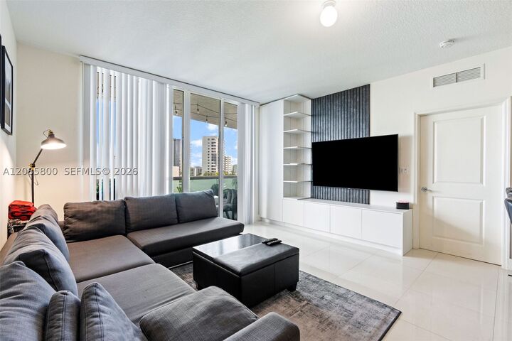 Property Photo: 7900 Harbor Island Dr 518 FL 33141
