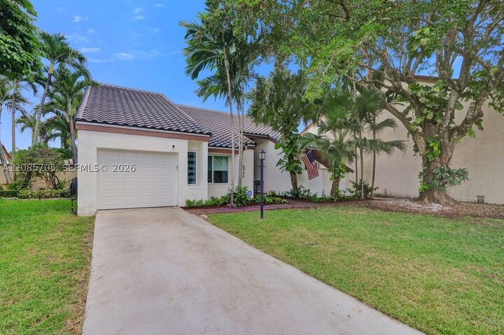 Property Photo: 8946 SW 150th Ct Cir E FL 33196