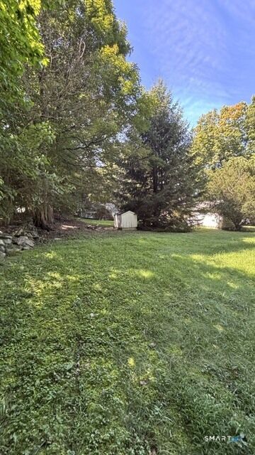 Property Photo:  
