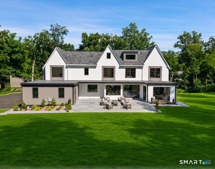 Property Photo:  1 Twin Oaks Lane  CT 06880 