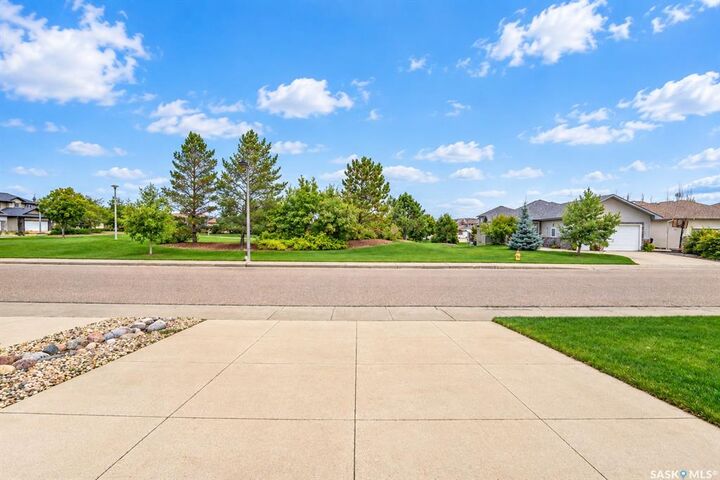 Photo de la propriété:  115 Martin Crescent  SK S7T 0A1 
