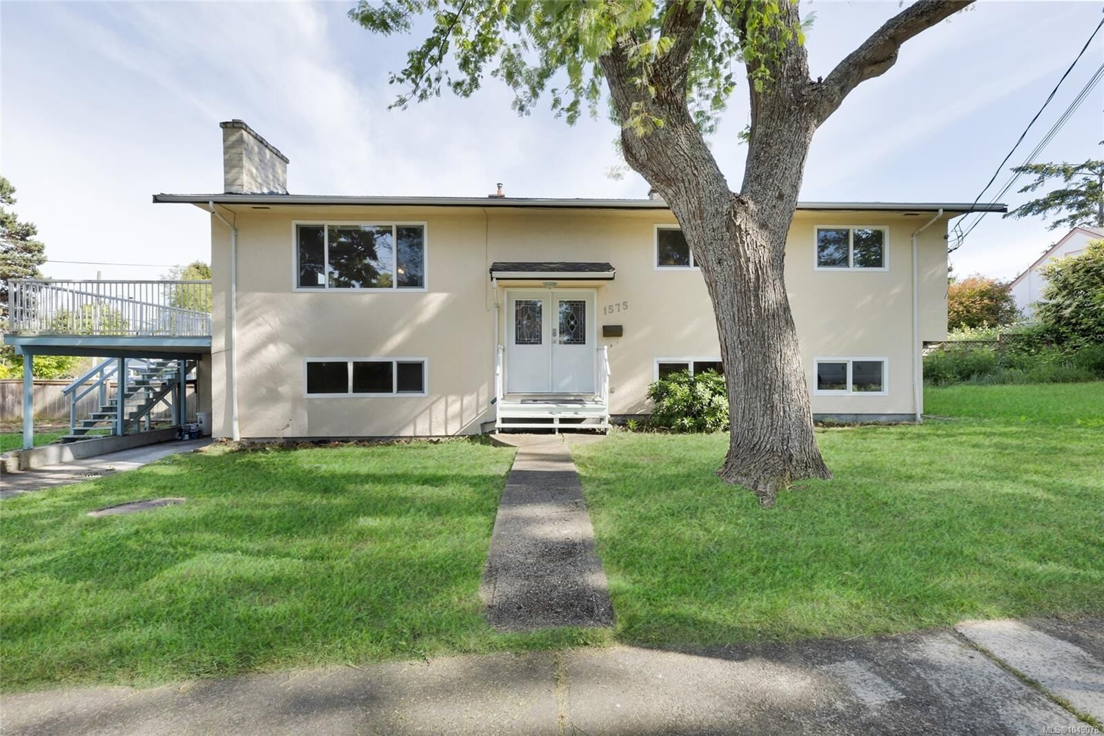 Property Photo:  1575 Burton Ave  BC V8T 2N3 