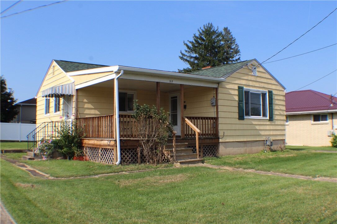Property Photo:  517 Charles St  PA 15022 