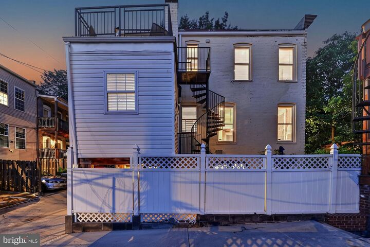 Property Photo:  1902 Lincoln Road NE  DC 20002 