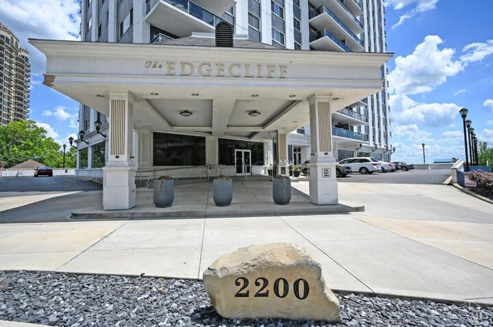 Property Photo:  2200 Victory Parkway  OH 45206 