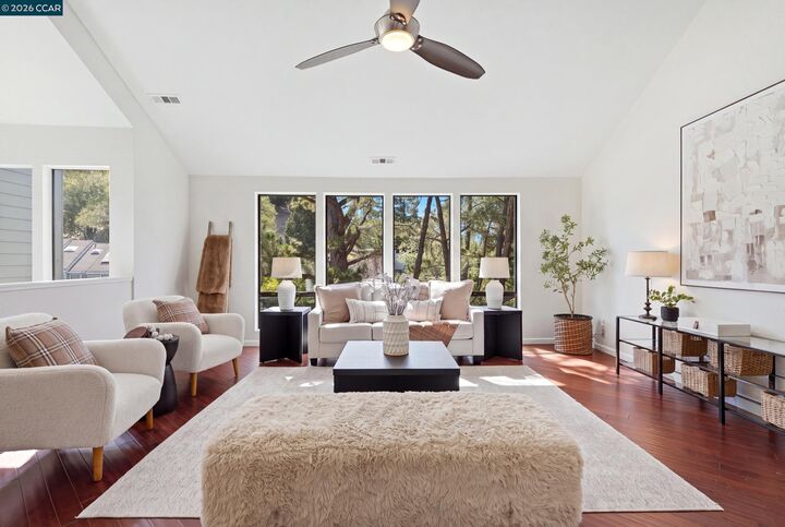 Property Photo: 2 Heritage Oaks Rd CA 94523