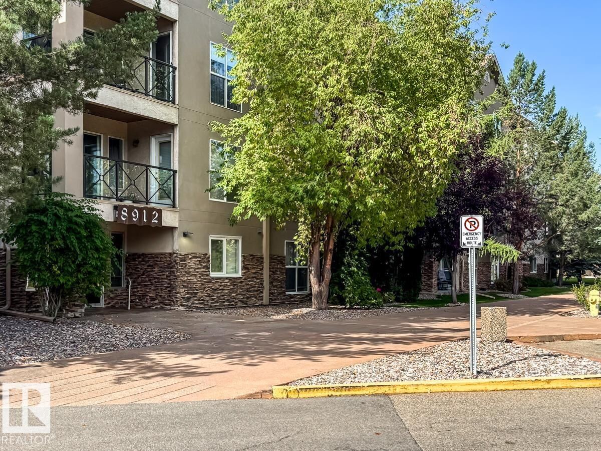 Photo de la propriété: 8912 156 Street NW 212 AB T5R 5Z2