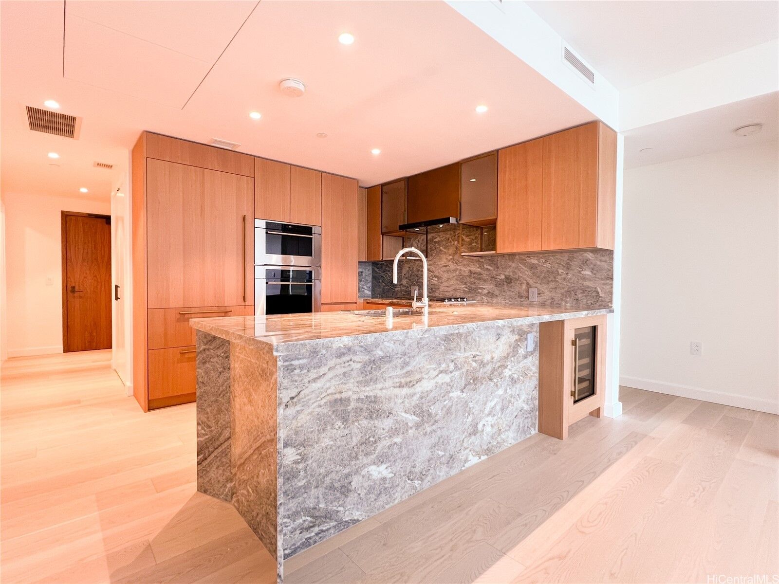 Property Photo:  1100 Ala Moana Boulevard 2502  HI 96814 
