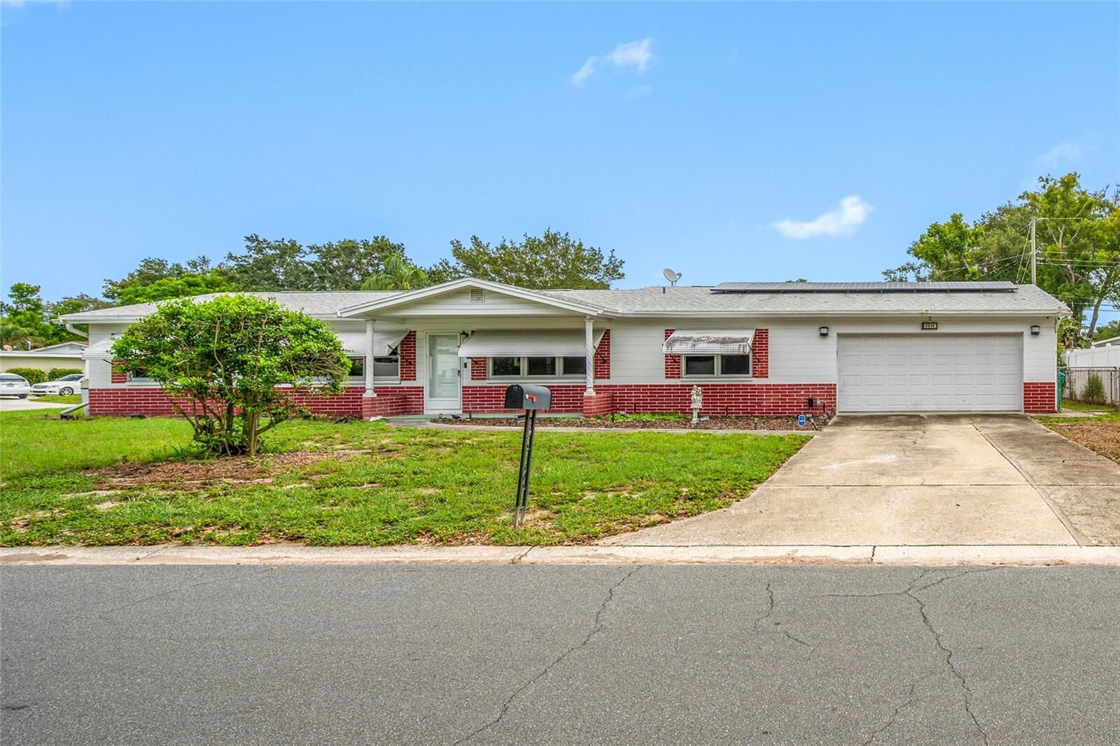 Property Photo: 5695 Lime Way FL 33772