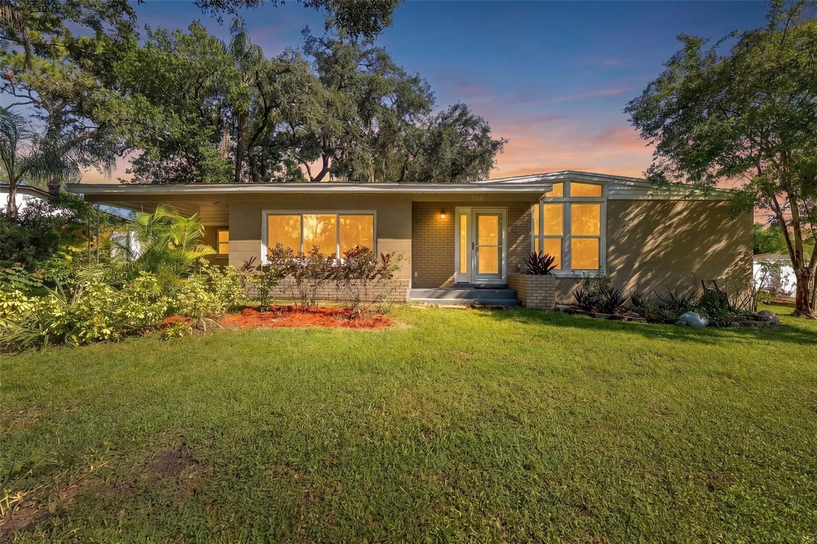 Property Photo: 206 Linda Avenue FL 33617