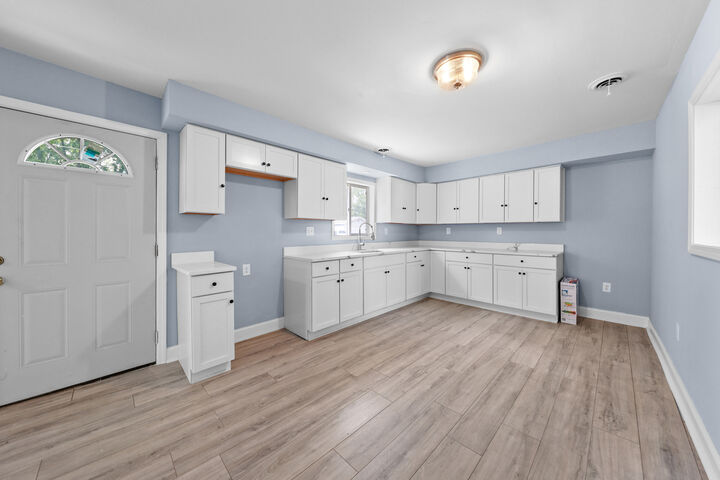Property Photo:  209 S Jackson Street  IL 60424 