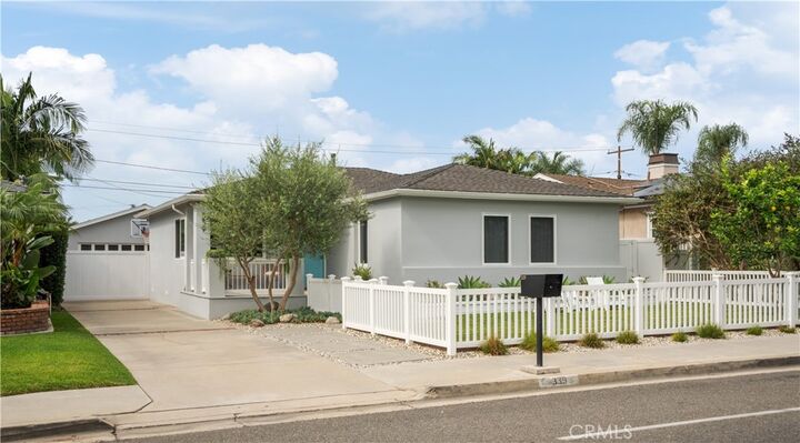 Property Photo: 339 E 19th CA 92627