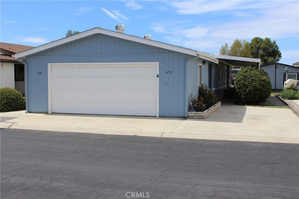 Property Photo:  1237 Yellowood Drive  CA 92545 