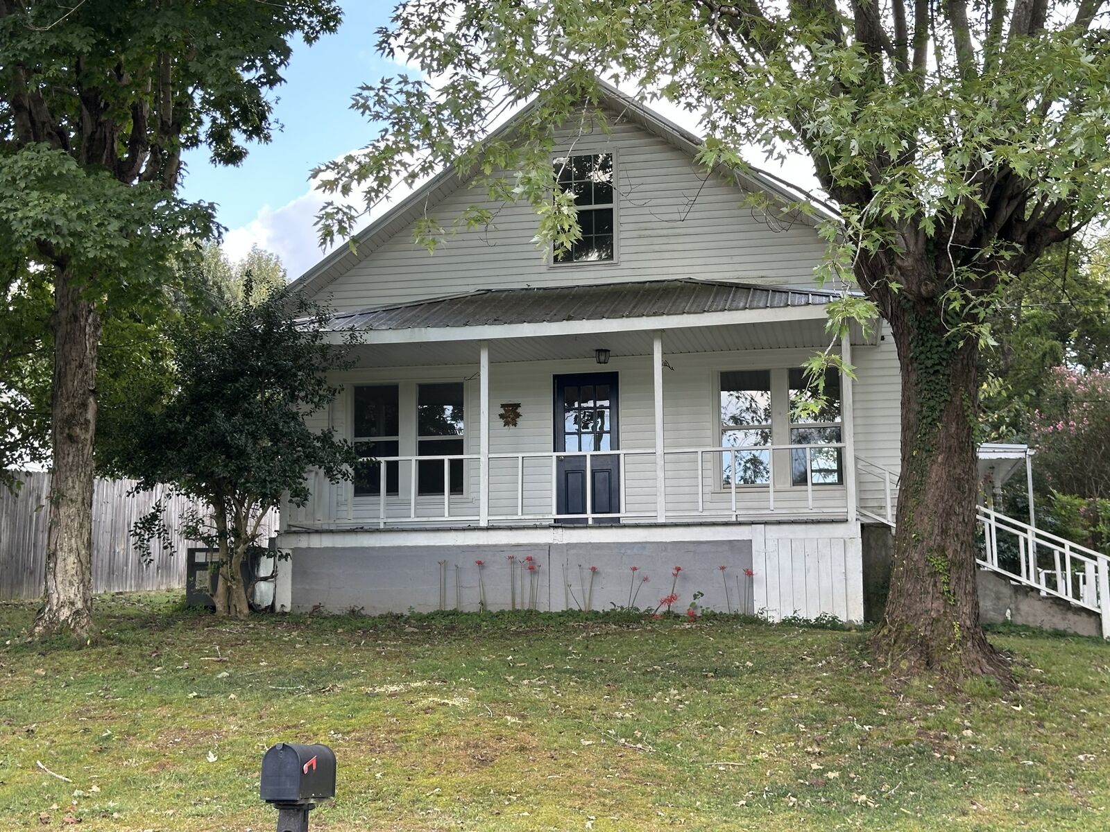 Property Photo: 104 Knob Hill Rd TN 37058