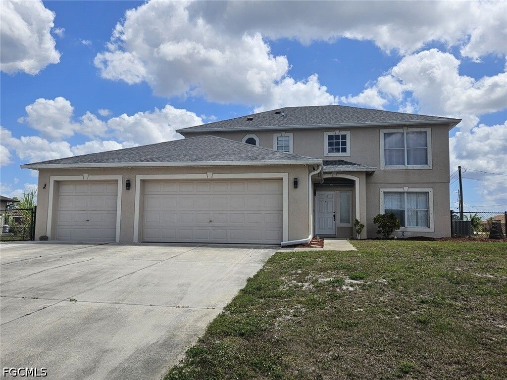 Property Photo: 2412 King Avenue N FL 33971