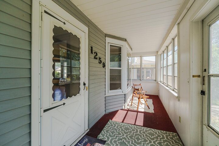 Property Photo:  1259 Minnehaha Avenue W  MN 55104 