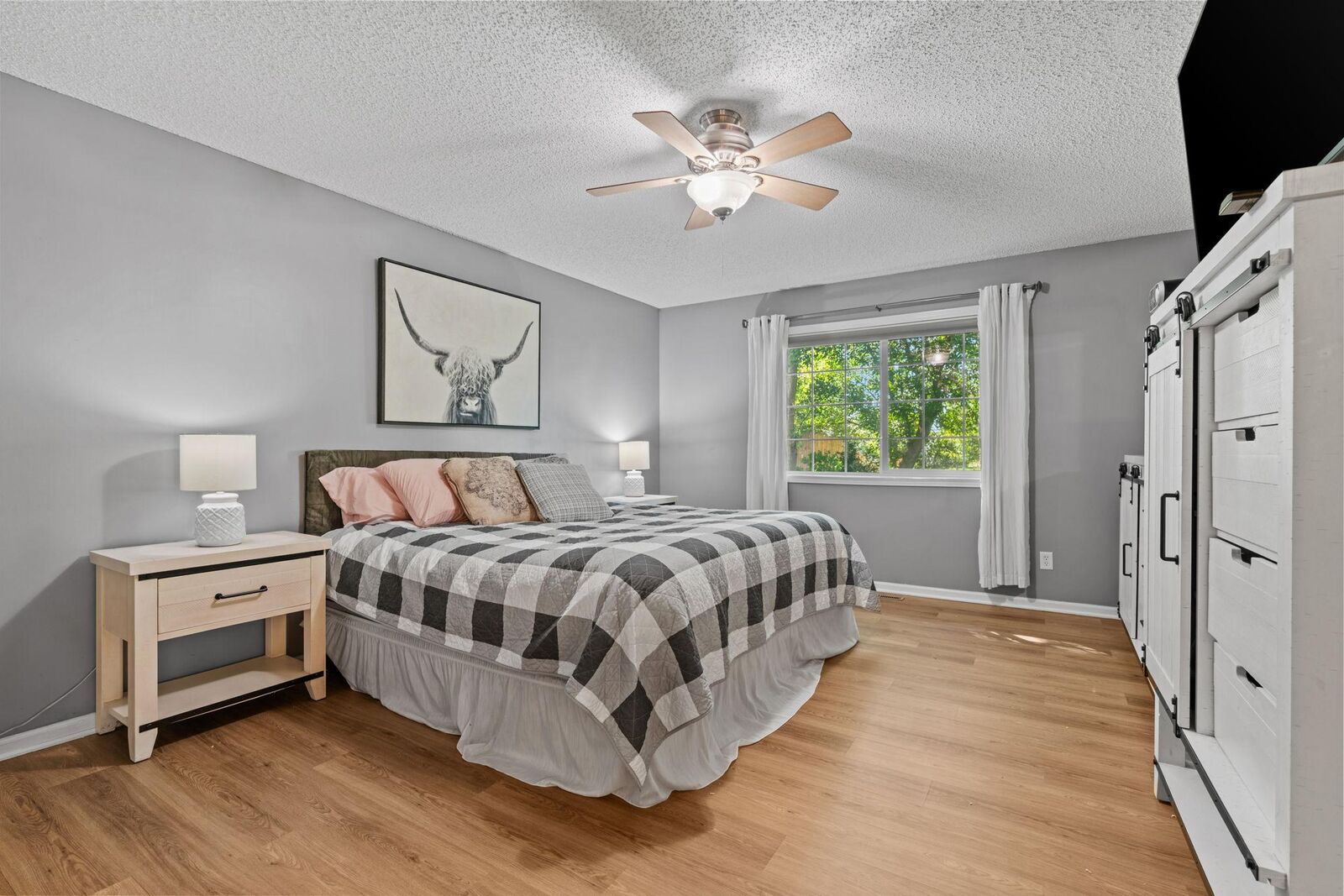 Property Photo:  21233 Independence Avenue  MN 55044 
